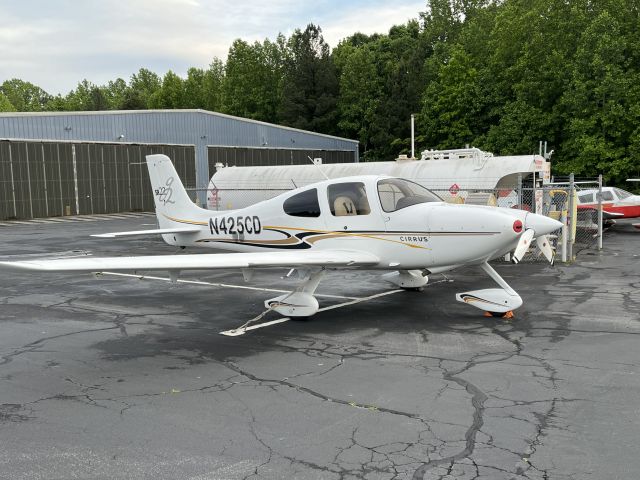 Cirrus SR-22 (N425CD)