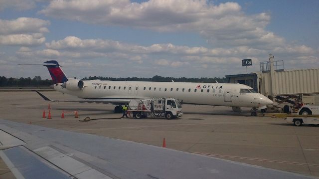 Canadair Regional Jet CRJ-700 (N292PQ)