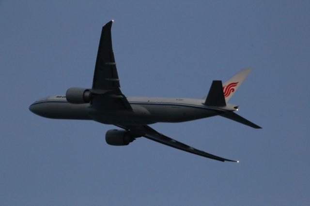 BOEING 777-200LR (B-2097)