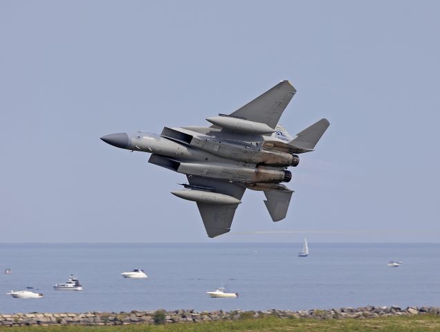 McDonnell Douglas F-15 Eagle (80-0029) - An F-15C, 80-0029, of the 159th Fighter Wing, Louisiana Air National Guard, Bayou Militia screaming over the shores of Lake Erie at the Cleveland Airshow, on 3 Sep 2022. 