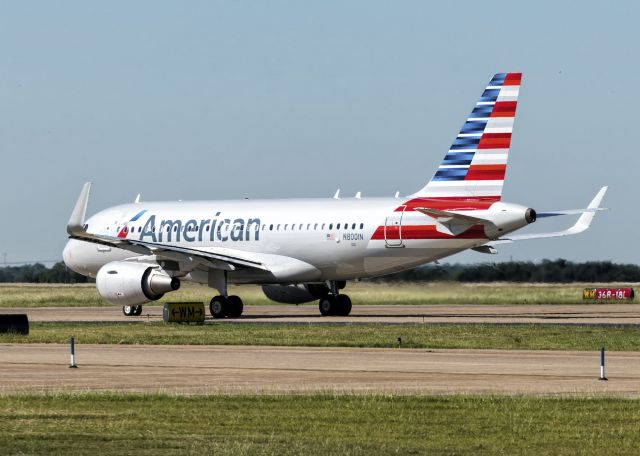 Airbus A319 (N8001N)