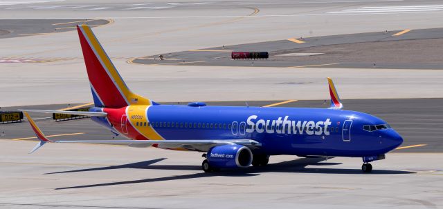 Boeing 737-700 (N8559Q) - phoenix sky harbor international airport 20JUN20