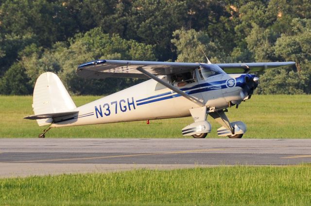TEMCO Silvaire (N37GH) - Seen at KFDK on 6/20/2009.  Manufactured in 1947.