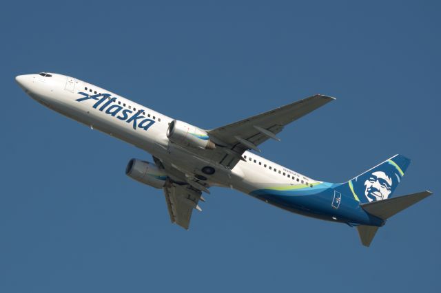 Boeing 737-900 (N305AS)