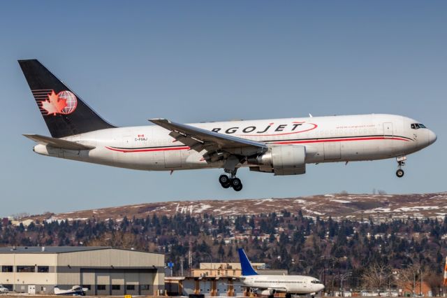 C-FGAJ — - CJT910 on final for 35L from YVR.