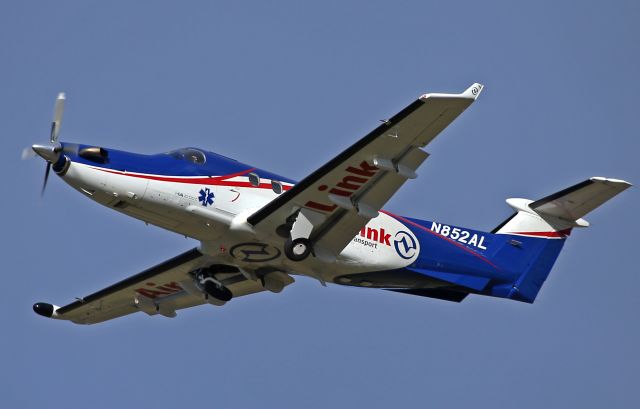 Pilatus PC-12 (N852AL) - KHIO