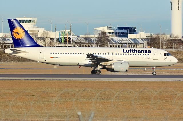 Airbus A320 (D-AIPE)