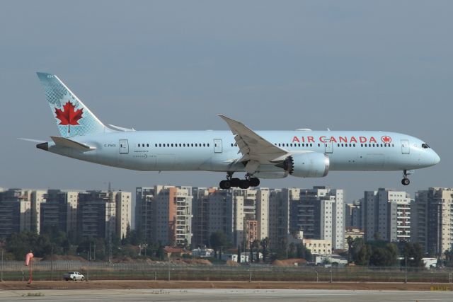 Boeing 787-9 Dreamliner (C-FNOI) - 10/12/2021: Flight from Toronto was about to land on runway 12.