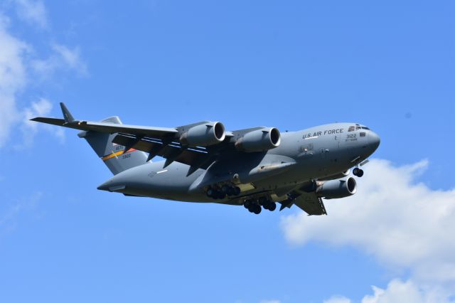 Boeing Globemaster III — - C-17