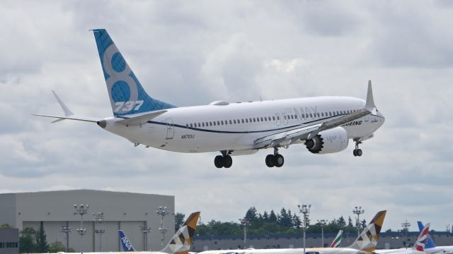 Boeing 737-800 (N8703J) - BOE003 a B737-8 MAX from KBFI makes a missed approach to Rwy 16R on 7/13/16. (ln 5728 / cn 42556).