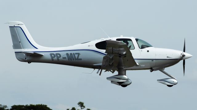 Cirrus SR-22 (PP-MIZ)