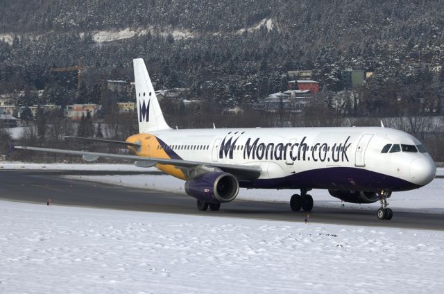 Airbus A321 (G-OZBN)