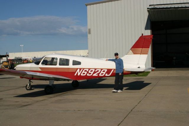 Piper Cherokee (N6928J) - Spring/Summer 2008 - Preparing to depart KIKV to photograph regional flooding.