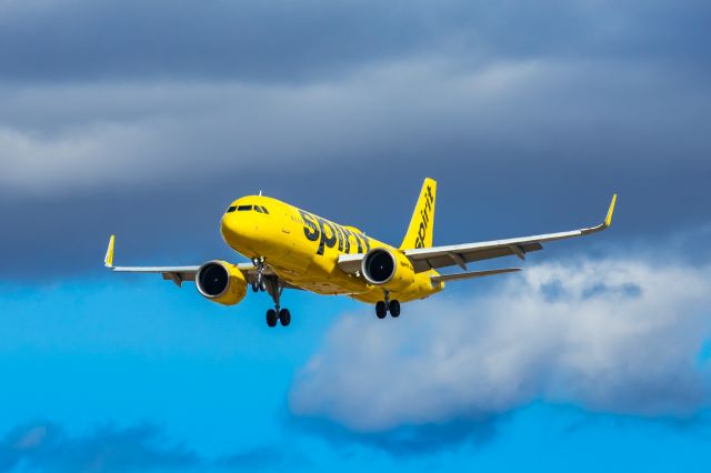 Airbus A320neo (N918NK) - A Spirit Airlines A320 neo landing at PHX on 2/26/23. Taken with a Canon R7 and Tamron 70-200 G2 lens.