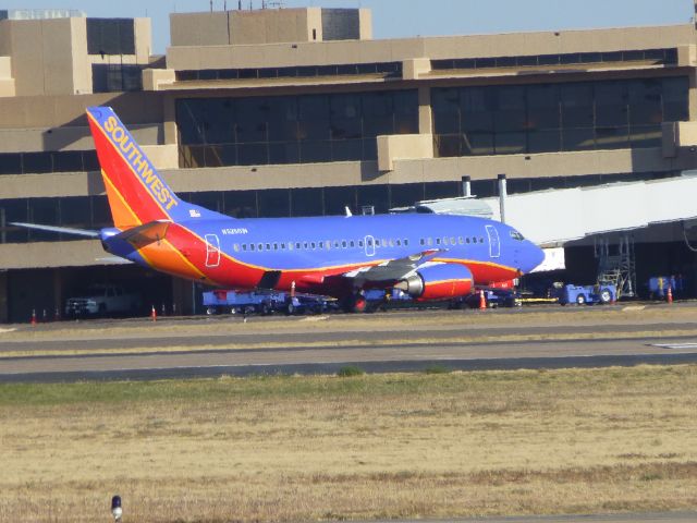 Boeing 737-700 (N526SW)