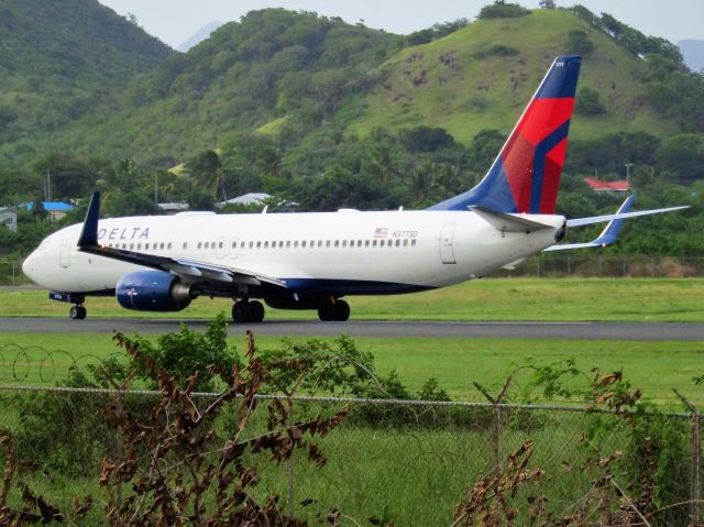 Boeing 737-800 (N3773D)