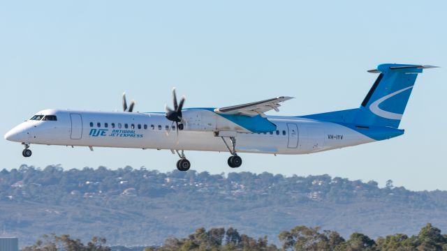 de Havilland Dash 8-400 (VH-IYV)