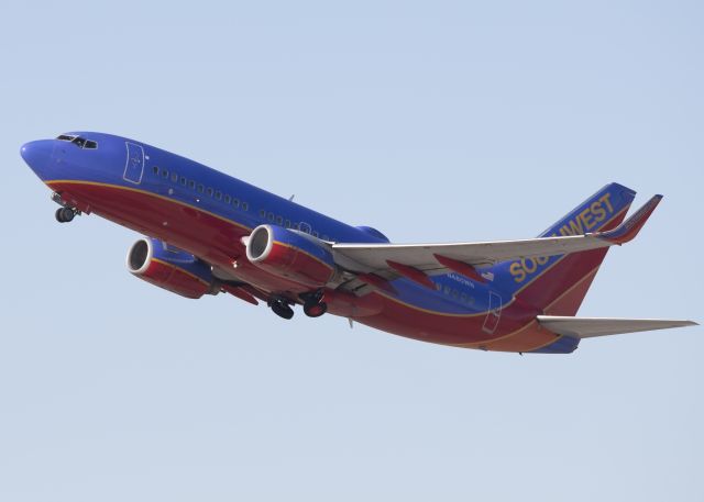 Boeing 737-700 (N480WN)
