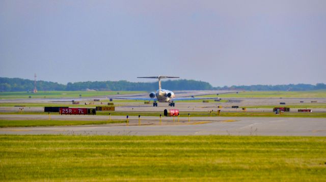 McDonnell Douglas MD-82 (N505AA)