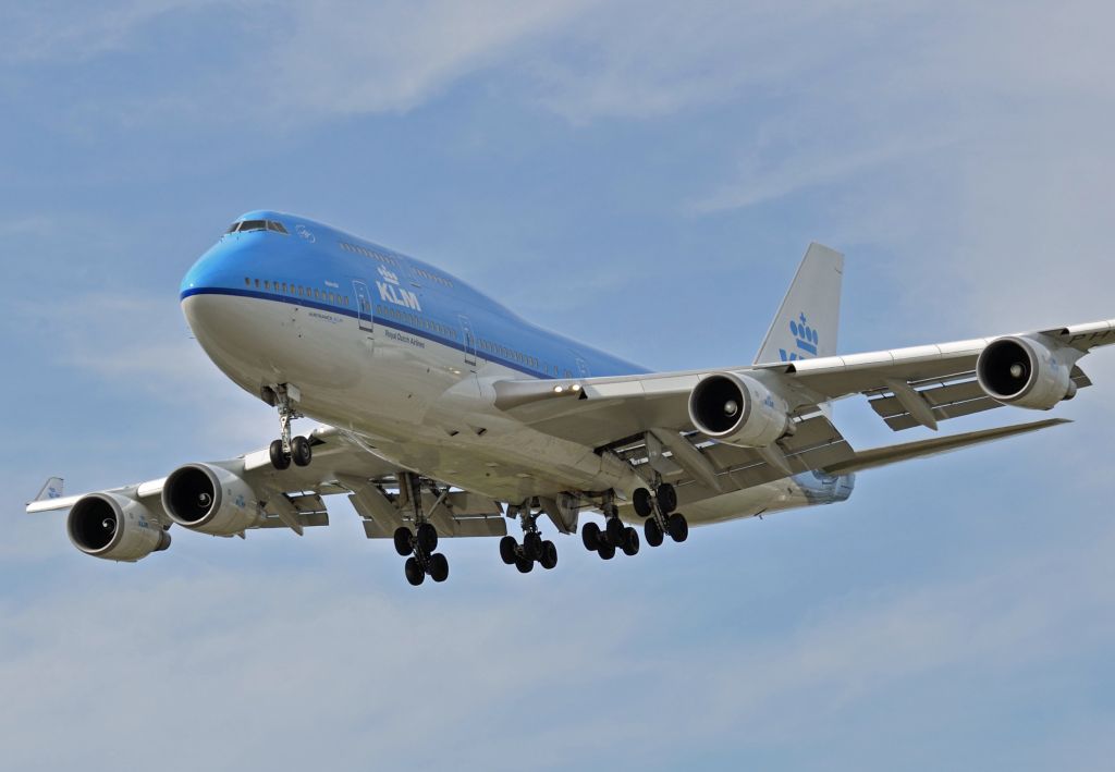 Boeing 747-400 —