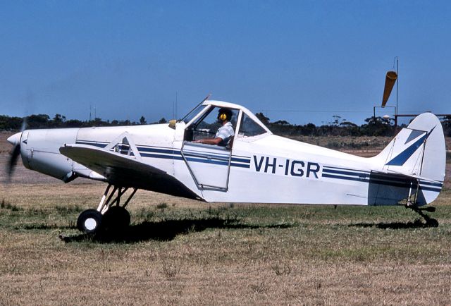 Piper PA-25 Pawnee (VH-IGR) - PIPER PA-25-235 PAWNEE- REG : VH-IGR (CN 25-3865 ) - WAIKERIE SA. AUSTRALIA - YWKI (14/1/1989)