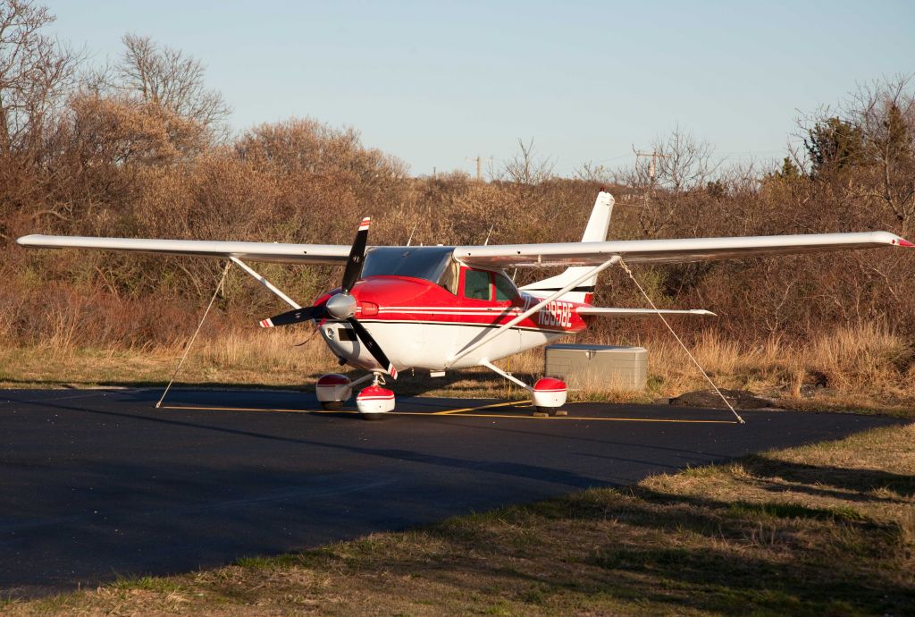 Cessna Skylane (N9958E)