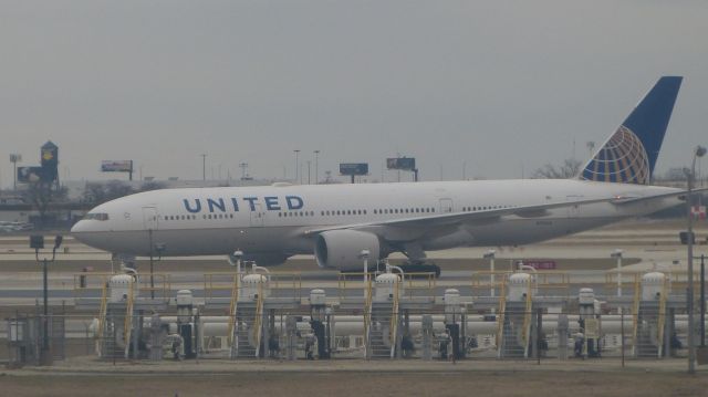 Boeing 777-200 (N792UA) - Inbound from Tokyo Narita