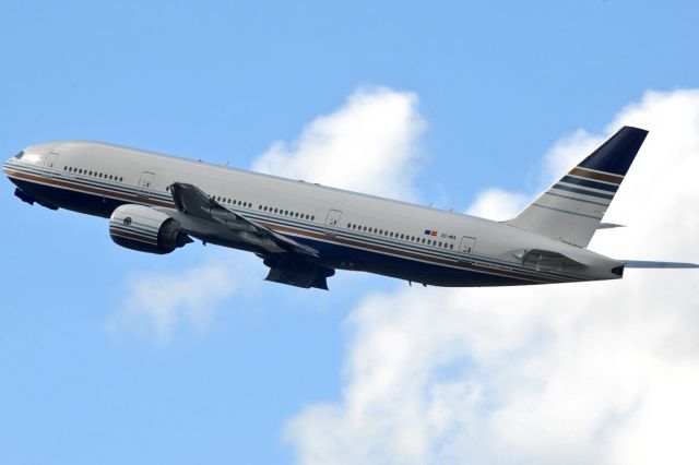 Boeing 777-200 (EC-MIA)