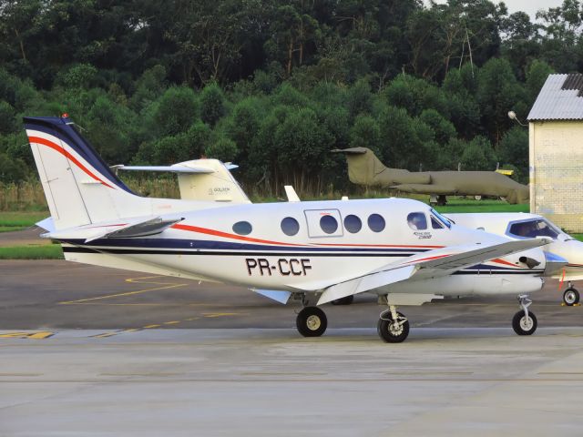 Beechcraft King Air 90 (PR-CCF) - Beechcraft King Air C-90A (cn LJ-1608) Criciúma - Forquilhinha (CCM / SBCM), Brazil