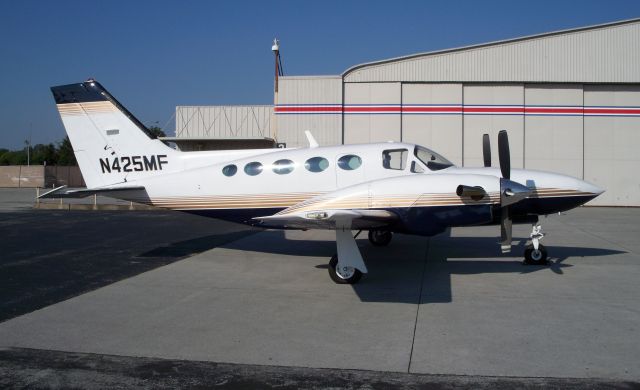 Cessna 421 (N425MF)