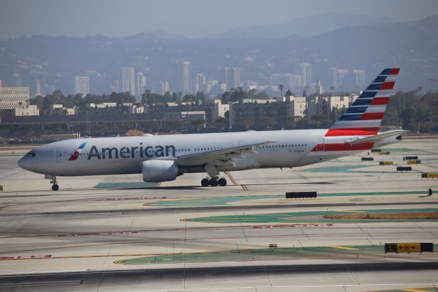 Boeing 777-200 (N788AN)