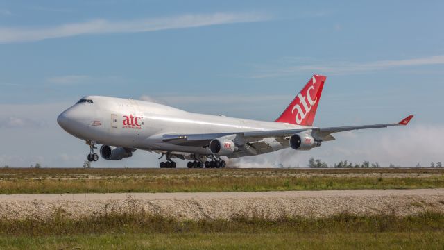 Boeing 747-200 (ER-BBC)