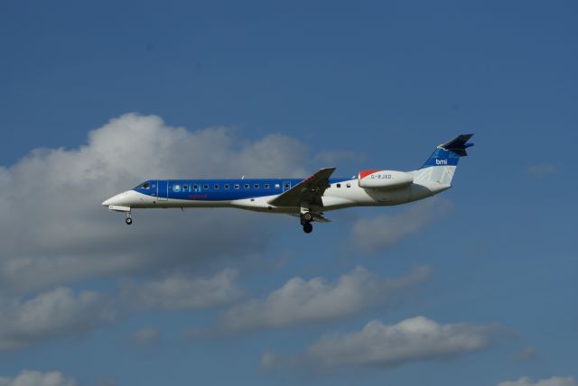 Embraer ERJ-145 (G-RJXD)