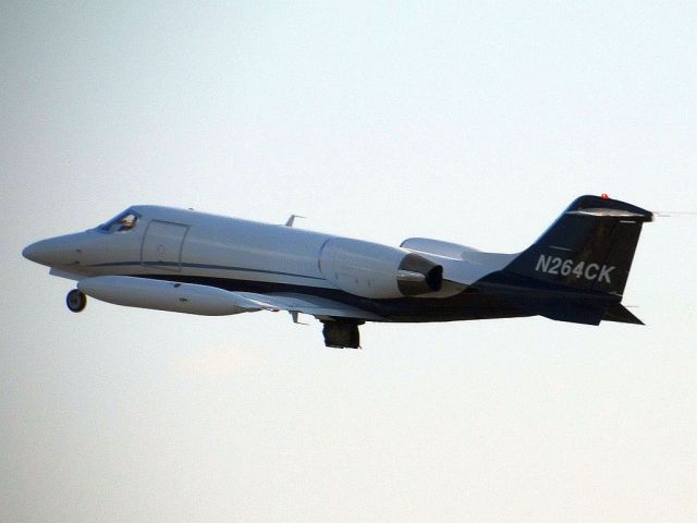 Learjet 35 (N264CK)