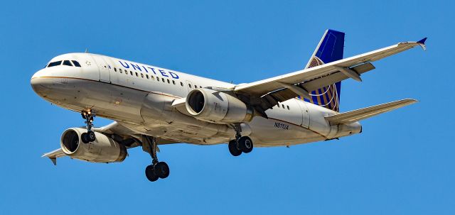 Airbus A319 (N811UA) - N811UA United Airlines 1998 Airbus A319-131 s/n 847 - Las Vegas - McCarran International Airport (LAS / KLAS)br /USA - Nevada June 8, 2021br /Photo: Tomás Del Coro