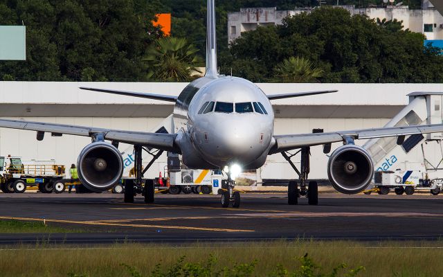 Airbus A320 (PR-TYN)