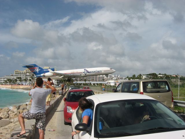 Boeing 727-100 (N598AJ) - Unusually low approach even for SXM