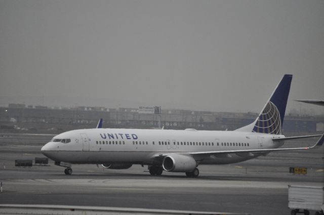 Boeing 737-700 (N21108)