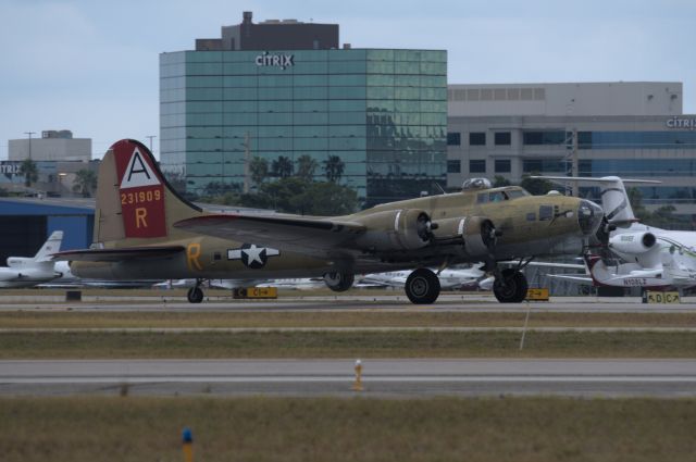 Boeing B-17 Flying Fortress (AEH93012)