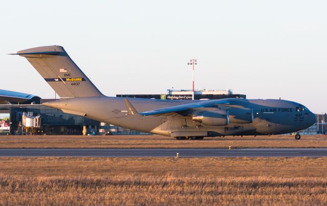 Boeing Globemaster III (04-4137) - Spotting RZE