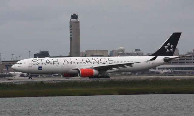 Airbus A330-300 (SE-REF) - EWR weather diversion on 081012
