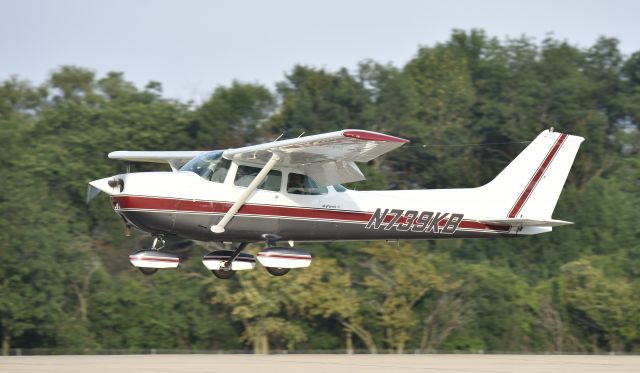 Cessna Skyhawk (N739KB) - Airventure 2017