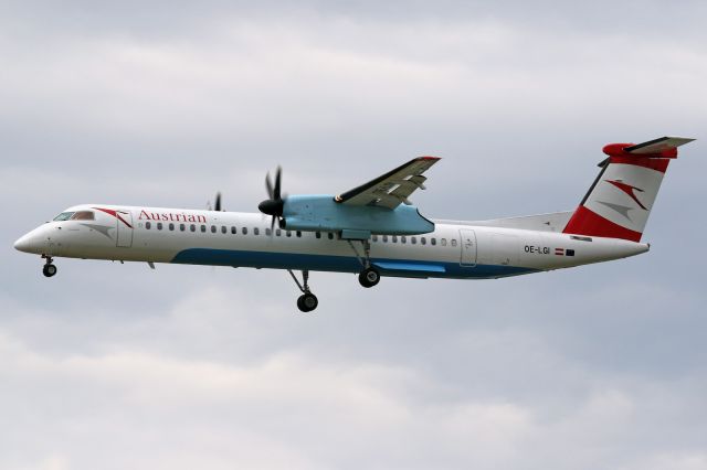 de Havilland Dash 8-400 (OE-LGI)