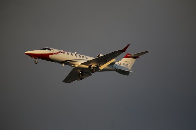 Learjet 45 (XA-MBC)