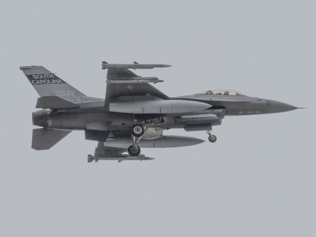 Lockheed F-16 Fighting Falcon —