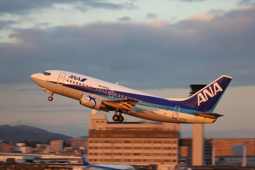 Boeing 737-500 (JA302K)