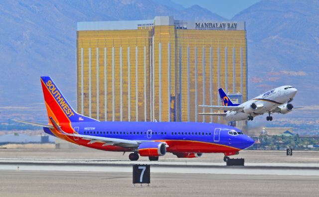 BOEING 737-300 (N637SW) - N637SW Southwest Airlines 1996 Boeing 737-3H4 C/N 27710  - Las Vegas - McCarran International (LAS / KLAS) USA - Nevada, June 21, 2012 Photo: Tomás Del Coro