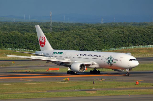 Boeing 777-200 (JA8984) - 2012-08-08