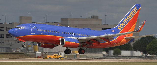 Boeing 737-700 (N259WN)