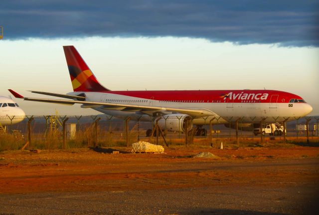 Airbus A330-200 (PR-OBS)